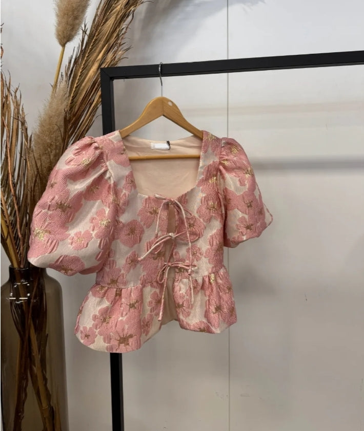 Puff/strik flower top