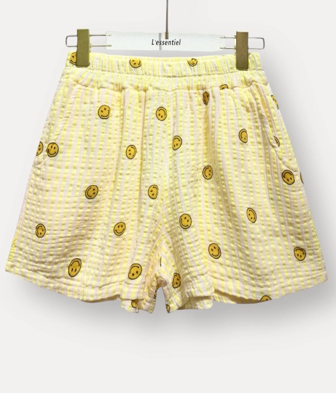 Smiley short  -Butter yellow