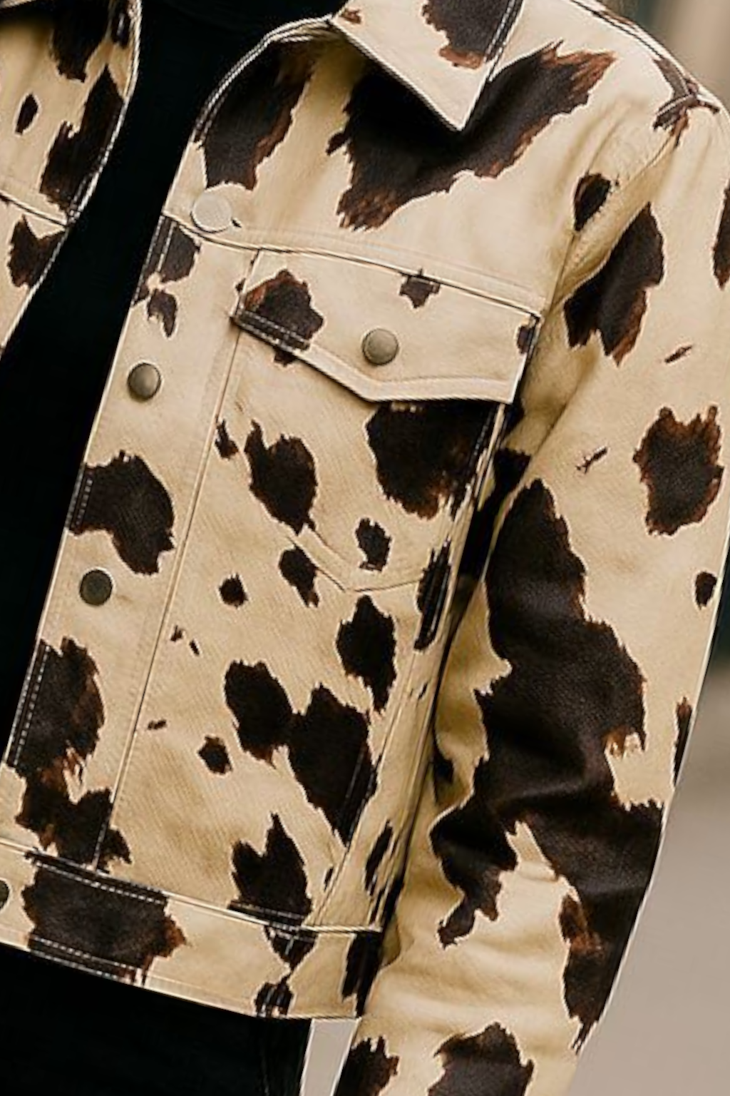 Dames jasje met koeienprint – bruin/crème