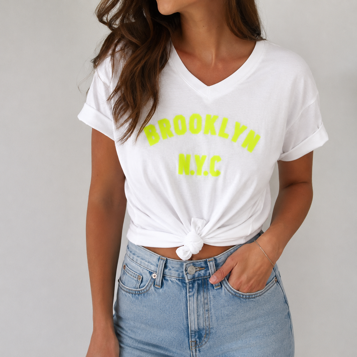 Brooklyn NYC Tee – Urban Dames T-shirt met Neon Print