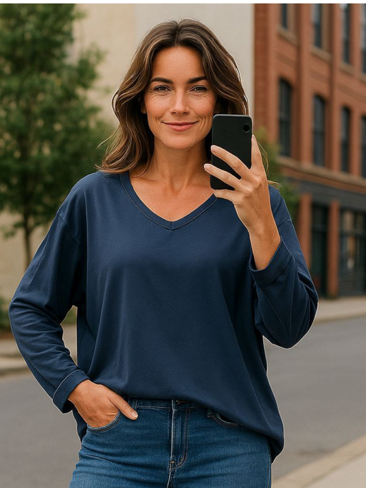 Basic Navy V-Hals Longsleeve – Tijdloos & Comfortabel
